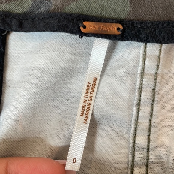 Free People camp skirt, size zero - Picture 3 of 3